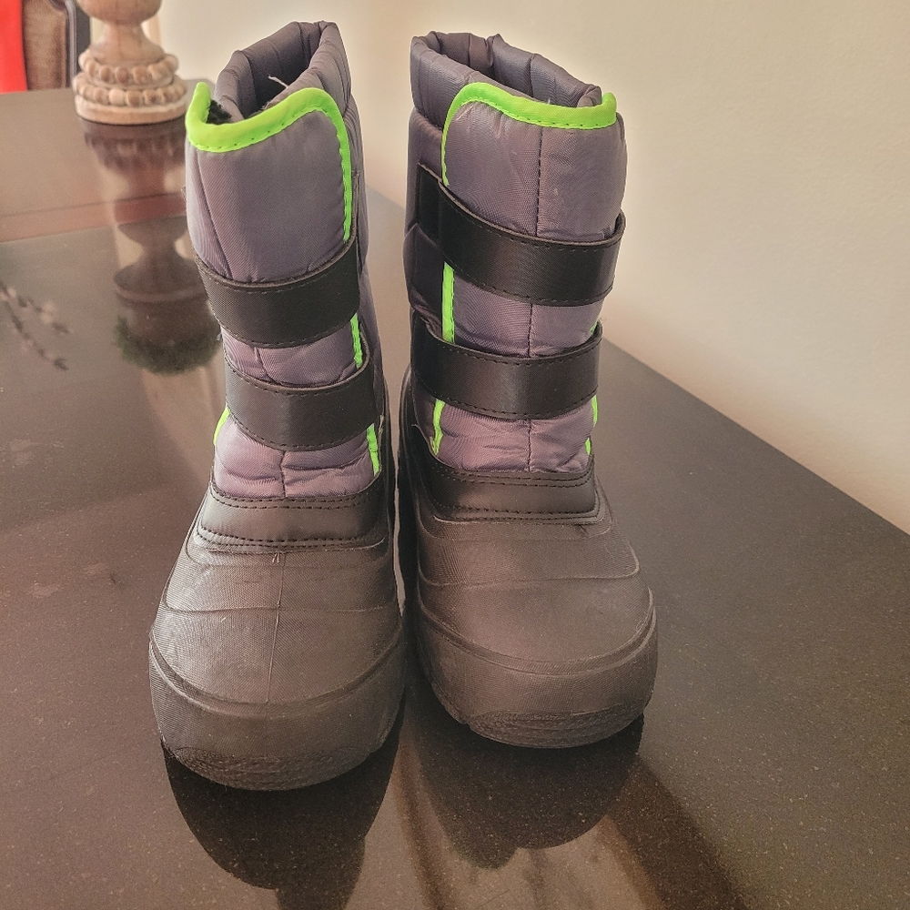 Boys snow boots